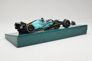 Aston Martin AMR22 #5 S. Vettel Last Race Abu Dhabi GP 2022 Minichamps 1:18 147222205 Sveķi — attēls 3 no 7