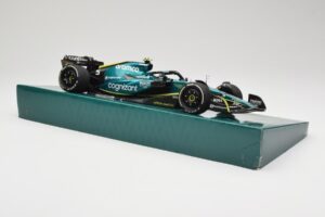 Aston Martin AMR22 #5 S. Vettel Last Race Abu Dhabi GP 2022 Minichamps 1:18 147222205 Sveķi — attēls 4 no 7
