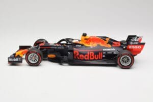 Aston Martin Red Bull Racing RB15 #33 M. Verstappen F1 2019 Minichamps 1:18 110190033 Metāls — attēls 3 no 7