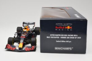 Aston Martin Red Bull Racing RB16 #33 M. Verstappen Abu Dhabi GP Winner 2020 Minichamps 1:18 110201733 Metāls — attēls 6 no 7