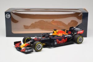 Aston Martin Red Bull Racing RB16 #33 M. Verstappen Abu Dhabi GP Winner 2020 Minichamps 1:18 110201733 Metāls — attēls 7 no 7