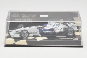 BMW Sauber F1.06 #11 J. Villeneuve F1 2006 Minichamps 1:43 400060017 Metāls — attēls 5 no 5