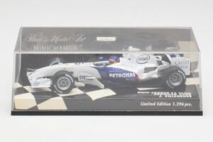 BMW Sauber F1.06 J. Villeneuve Showcar F1 2006 Minichamps 1:43 400060087 Metāls — attēls 4 no 5