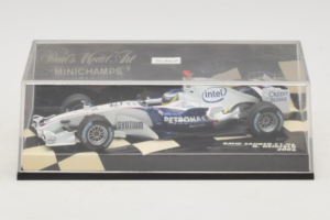 BMW Sauber F1.06 #16 N. Heidfeld BMW Sauber F1 Team 2006 Minichamps 1:43 400060016 Metāls — attēls 4 no 5