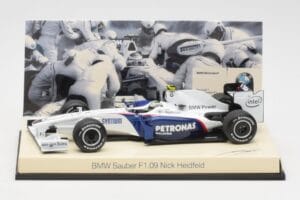 BMW Sauber F1.09 #6 N. Heidfeld F1 2009 v2 Minichamps 1:43 80422155795 Metāls