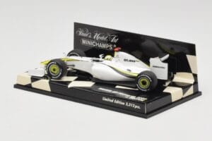 Brawn GP Mercedes BGP001 #22 J. Button Showcar 2009 Minichamps 1:43 400090092 Metāls — attēls 3 no 5