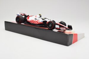 Haas VF-22 #47 M. Schumacher Bahrain GP 2022 Minichamps 1:18 147220147 Metāls — attēls 4 no 7