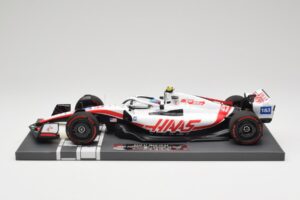 Haas VF-22 #47 M. Schumacher British GP 2022 Minichamps 1:18 117221047 Sveķi