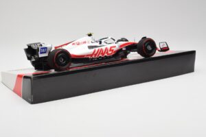 Haas VF-22 #47 M. Schumacher British GP Points 2022 Minichamps 1:18 147221047 Metāls — attēls 3 no 6
