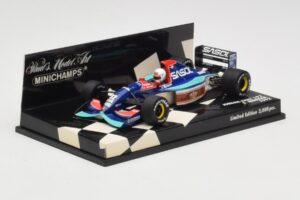 Jordan Hart 192 #32 S. Modena Race Car 1992 Minichamps 1:43 400920032 Metāls — attēls 2 no 5