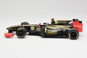 Lotus Renault GP R31 #10 B. Senna F1 2011 Minichamps 1:18 150110079-C1 Metāls — attēls 3 no 7