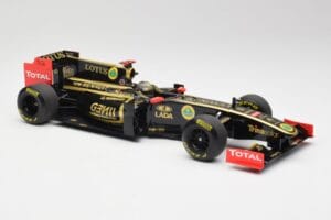 Lotus Renault GP R31 #10 B. Senna F1 2011 Minichamps 1:18 150110079-C1 Metāls — attēls 4 no 7