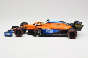 McLaren MCL35M #4 L. Norris Pole Position Russian GP 2021 Minichamps 1:18 530213404 Metāls — attēls 3 no 7