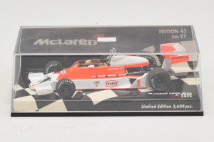 McLaren M26 Ford J. Hunt F1 1977 Minichamps 1:43 530774301 Metāls — attēls 5 no 5