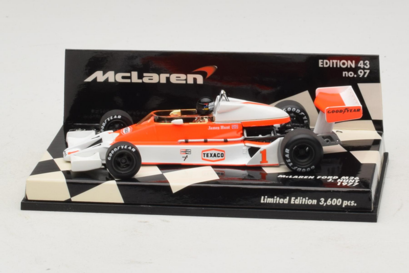 McLaren M26 Ford J. Hunt F1 1977 Minichamps 1:43 530774301 Metāls