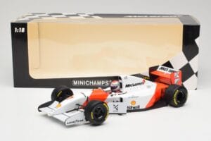 McLaren Ford MP4/8 #7 M. Andretti European GP 1993 Minichamps 1:18 530931827 Sveķi — attēls 6 no 7