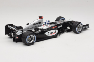 McLaren MP4/19 Mercedes D. Coulthard F1 2004 Minichamps 1:18 530041805 Metāls — attēls 2 no 7