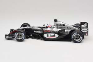 McLaren MP4/19 Mercedes K. Raikkonen F1 2004 Minichamps 1:18 530041806 Metāls — attēls 3 no 7