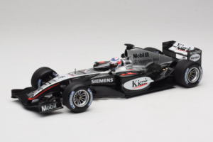 McLaren MP4/19 Mercedes K. Raikkonen F1 2004 Minichamps 1:18 530041806 Metāls