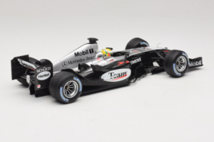 McLaren MP4/19 Mercedes L. Hamilton Autosport Young Driver Test Silverstone 2004 Minichamps 1:18 530044418 Metāls — attēls 2 no 7