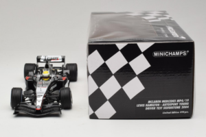 McLaren MP4/19 Mercedes L. Hamilton Autosport Young Driver Test Silverstone 2004 Minichamps 1:18 530044418 Metāls — attēls 6 no 7