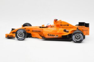 McLaren MP4-20 Mercedes G. Paffett Interim Test Car 2006 Minichamps 1:18 530061895 Metāls — attēls 3 no 6