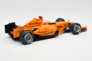 McLaren Mercedes MP4-20 G. Paffett F1 Test Car 2006 Minichamps 1:18 B66962342 Metāls — attēls 2 no 6