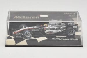 McLaren Mercedes MP4-20 #10 J-P. Montoya Race Car 2005 Minichamps 1:43 530054310 Metāls — attēls 5 no 5