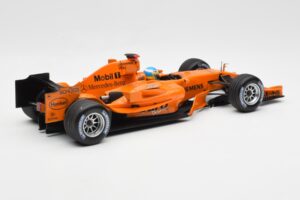 McLaren Mercedes MP4-20 P. de la Rosa F1 Test Car 2006 Minichamps 1:18 PEDRO001 Metāls — attēls 2 no 6