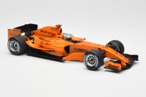 McLaren Mercedes MP4-20 P. de la Rosa F1 Test Car 2006 Minichamps 1:18 PEDRO001 Metāls — attēls 4 no 6