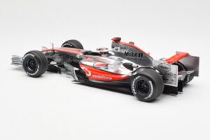 McLaren MP4-21 Mercedes #4 J-P. Montoya Showcar 2006 Minichamps 1:18 MONTOYA002 Metāls — attēls 5 no 6