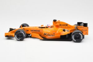 McLaren MP4-21 Mercedes #3 K. Raikkonen Interim Livery 2006 Minichamps 1:18 530061873 Metāls — attēls 3 no 6