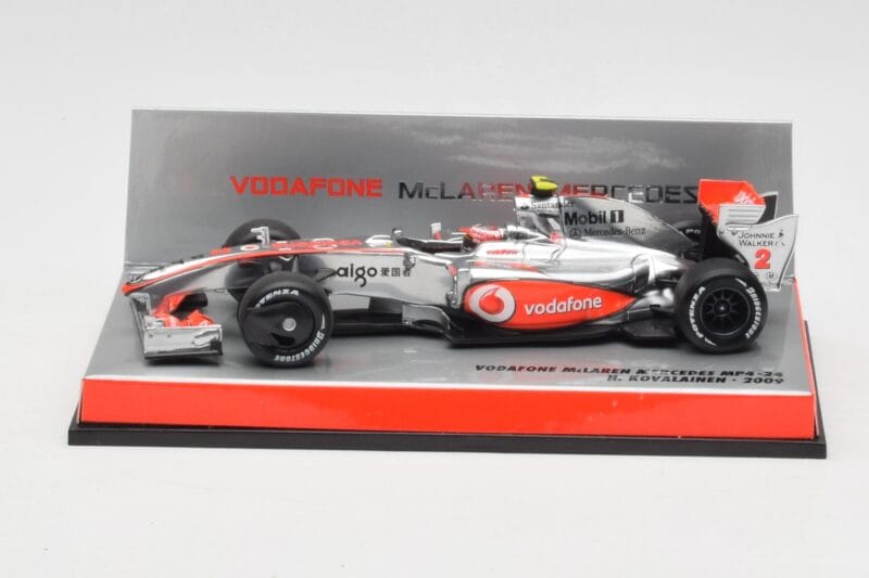 McLaren Mercedes MP4-24 #2 H. Kovalainen Race Car 2009 Minichamps 1:43 503094302 Metāls