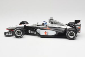 McLaren MP4/13 #8 M. Hakkinen F1 World Champion 1998 Minichamps 1:18 18690008 Metāls — attēls 3 no 7