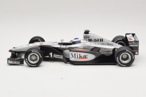 McLaren MP4-15 #1 M. Hakkinen F1 2000 Minichamps 1:18 B66962117 Metāls — attēls 3 no 6