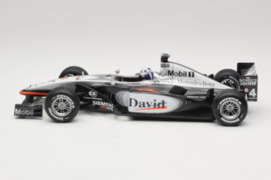 McLaren MP4-16 Mercedes #3 D. Coulthard F1 2001 Hot Wheels 1:18 50199 Metāls — attēls 3 no 6