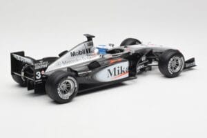 McLaren MP4-16 #4 M. Häkkinen F1 2001 Hot Wheels 1:18 50198 Metāls — attēls 2 no 6