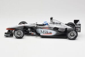 McLaren MP4-16 #4 M. Häkkinen F1 2001 Hot Wheels 1:18 50198 Metāls — attēls 3 no 6