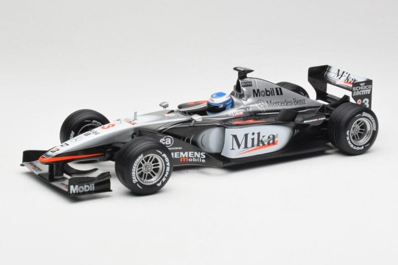 McLaren MP4-16 #4 M. Häkkinen F1 2001 Hot Wheels 1:18 50198 Metāls