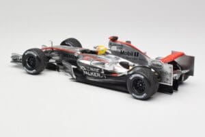 McLaren MP4-21 L. Hamilton Silverstone Test 2006 Minichamps 1:18 530061884 Metāls — attēls 5 no 6