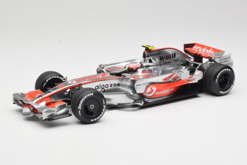 McLaren MP4-22 #2 L. Hamilton Canadian GP Winner 2007 Minichamps 1:18 530071822 Metāls