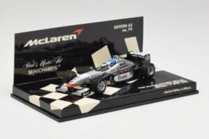 McLaren MP4/98T 2-Seater M. Hakkinen / E. Hakkinen F1 2000 Minichamps 1:43 530984378 Metāls — attēls 2 no 4