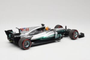 Mercedes AMG W08 EQ Power+ Petronas #44 L. Hamilton F1 World Champion 2017 Minichamps 1:18 186170044 Sveķi — attēls 2 no 7