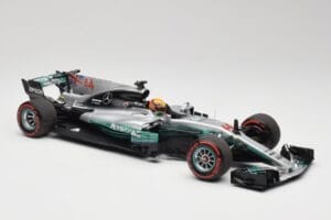 Mercedes AMG W08 EQ Power+ Petronas #44 L. Hamilton F1 World Champion 2017 Minichamps 1:18 186170044 Sveķi — attēls 4 no 7
