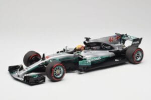 Mercedes AMG W08 EQ Power+ Petronas #44 L. Hamilton F1 World Champion 2017 Minichamps 1:18 186170044 Sveķi