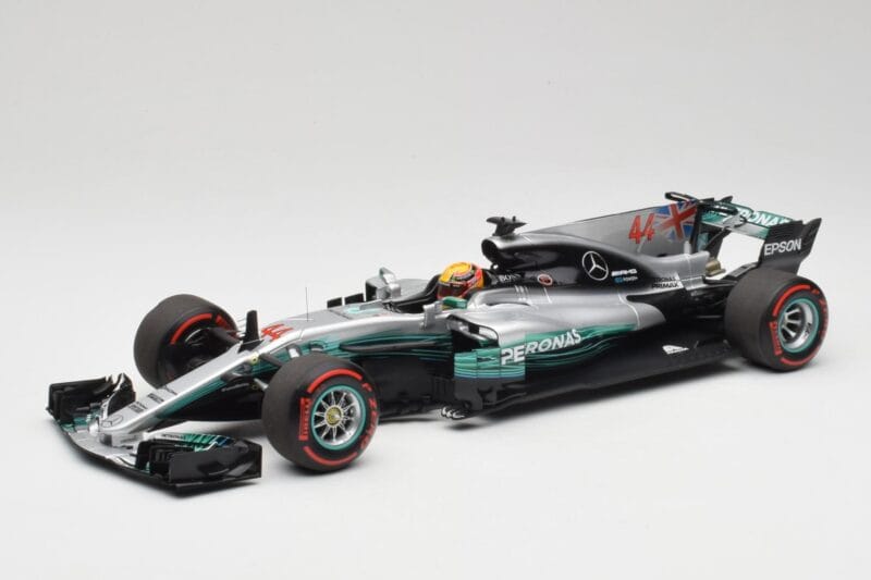 Mercedes AMG W08 EQ Power+ Petronas #44 L. Hamilton F1 World Champion 2017 Minichamps 1:18 186170044 Sveķi