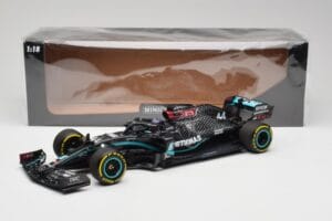 Mercedes AMG W11 Petronas #44 L. Hamilton Styrian GP Winner 2020 Minichamps 1:18 110200244 Sveķi — attēls 7 no 7