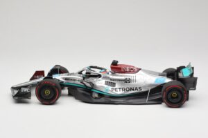 Mercedes AMG W13 E Performance Petronas #63 G. Russell Brazilian GP 1st Win 2022 Minichamps 1:18 110222163 Sveķi — attēls 3 no 7