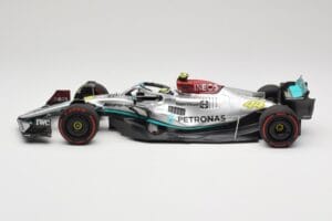Mercedes AMG W13 E Performance Petronas #44 L. Hamilton Brazilian GP 2022 Minichamps 1:18 110222144 Sveķi — attēls 3 no 7