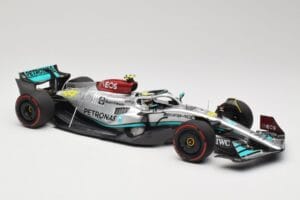 Mercedes AMG W13 E Performance Petronas #44 L. Hamilton Brazilian GP 2022 Minichamps 1:18 110222144 Sveķi — attēls 4 no 7